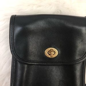 VTG Black Leather Crossbody